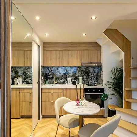 Avec Mezzanine Arc De Triomphe