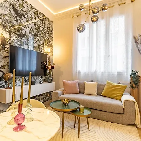 Avec Mezzanine Arc De Triomphe