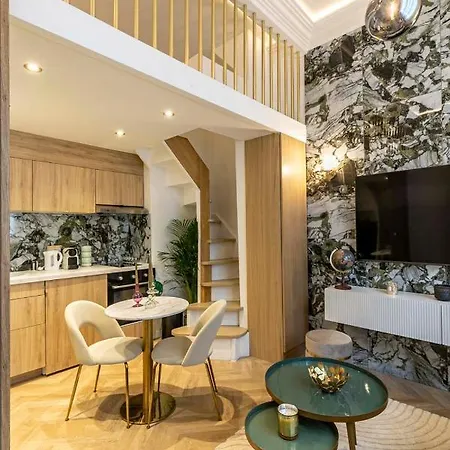 Avec Mezzanine Arc De Triomphe *