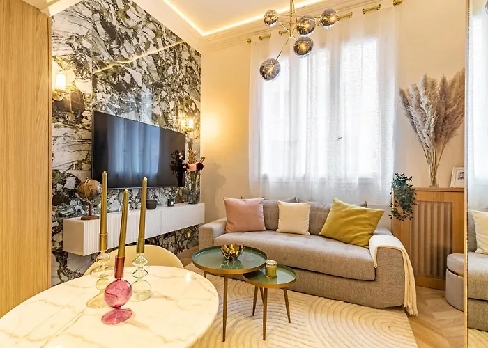 Avec Mezzanine Arc De Triomphe