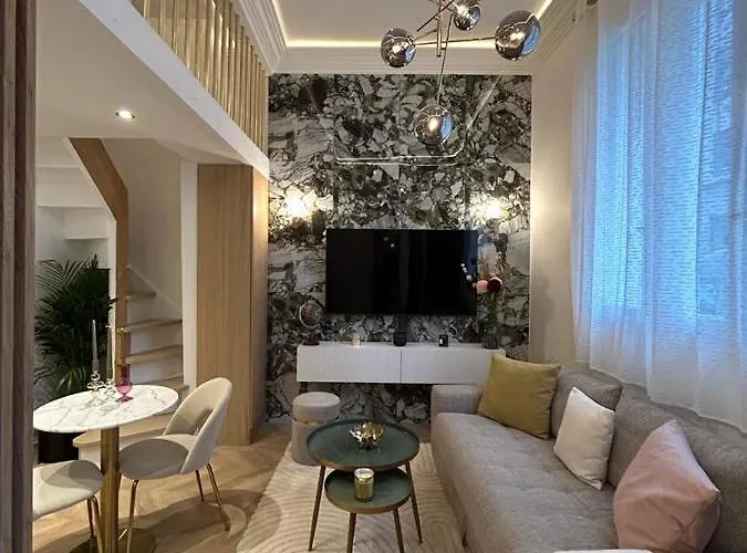 Avec Mezzanine Arc De Triomphe * Paris