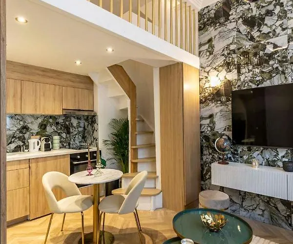 Avec Mezzanine Arc De Triomphe *