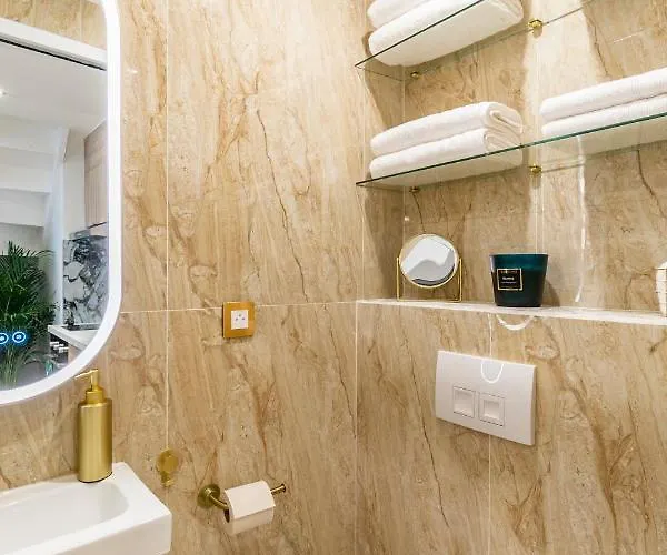 Avec Mezzanine Arc De Triomphe *